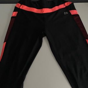Women’s workout leggings